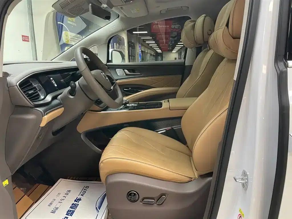 Denza D9 2022 DM-i 970 AWD Flagship Edition — миниатюра 9