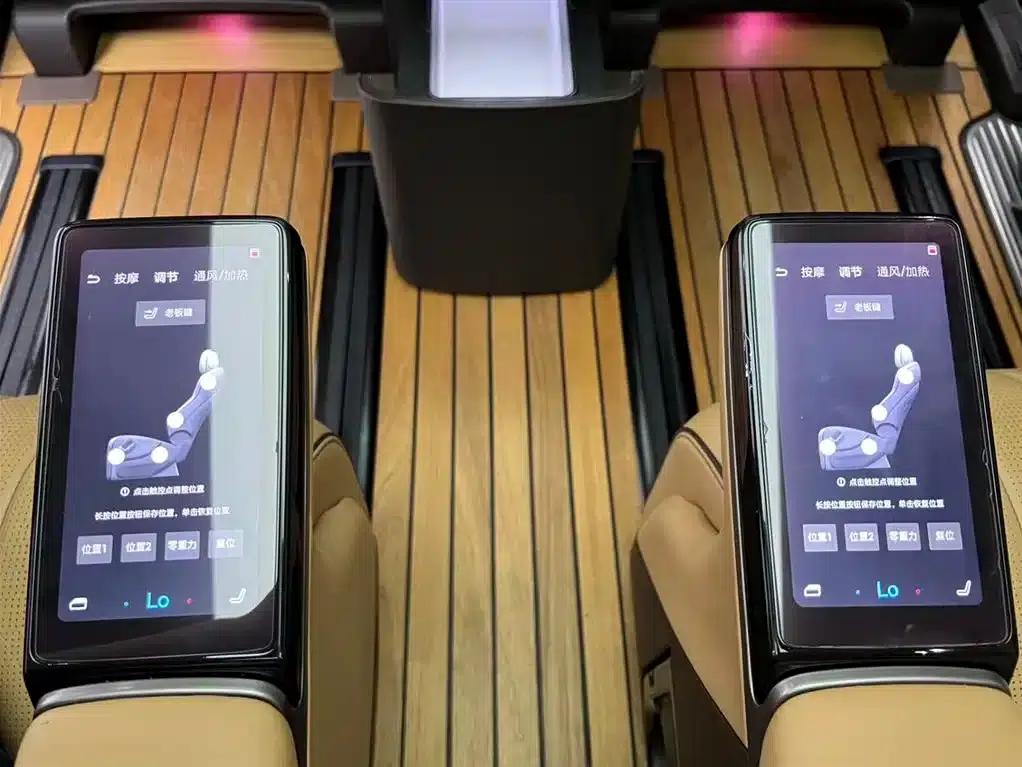 Denza D9 2024 DM-i 970 Luxury Edition — миниатюра 14