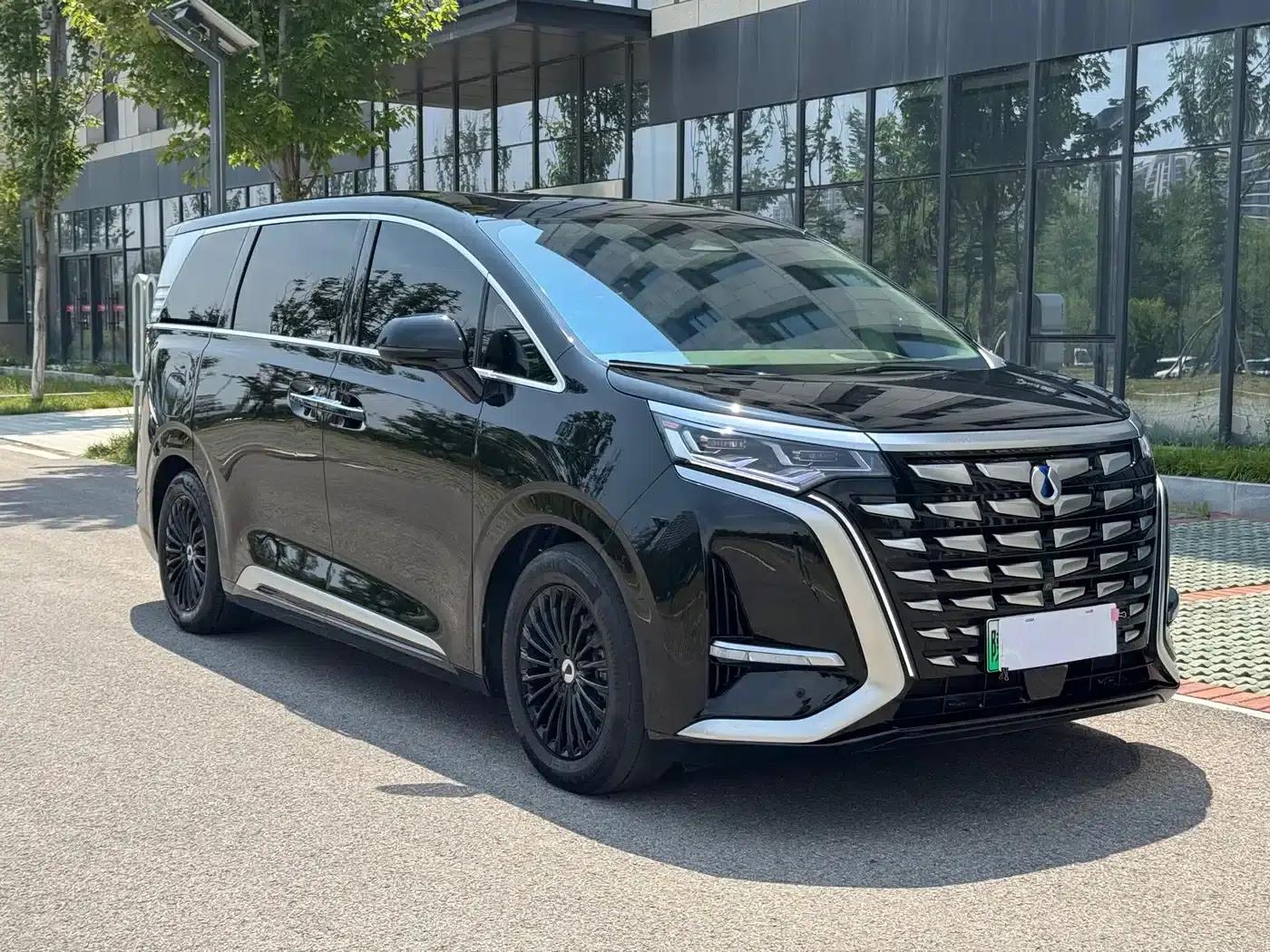 Denza D9 2022 DM-i 970 AWD Flagship Edition — миниатюра 35