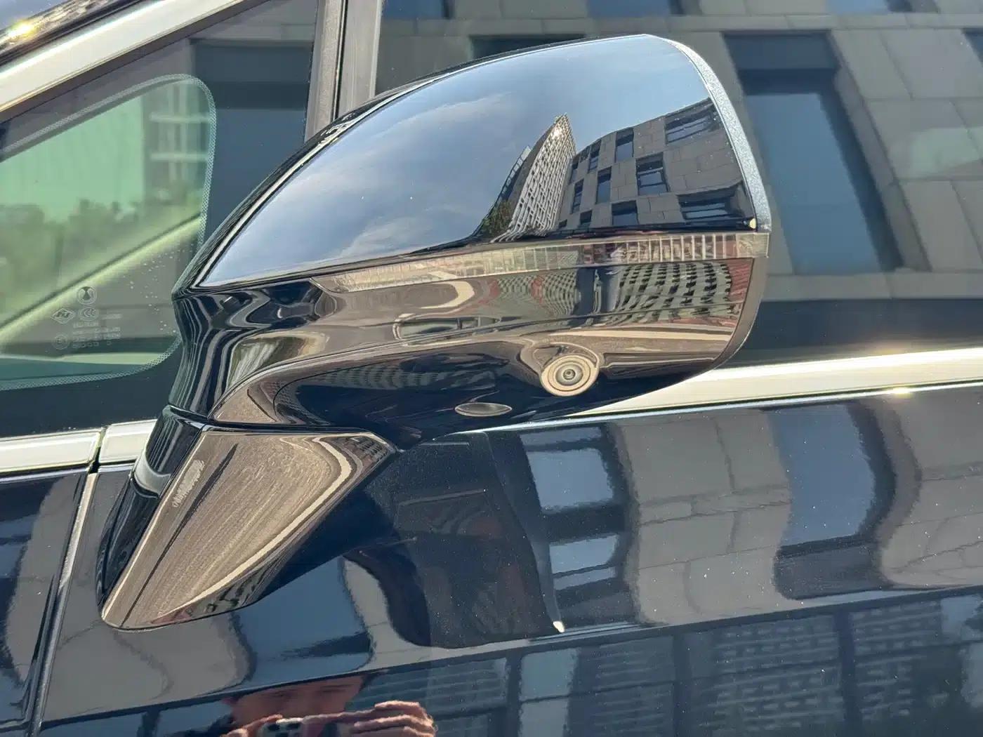 Denza D9 2022 DM-i 970 AWD Flagship Edition — миниатюра 6