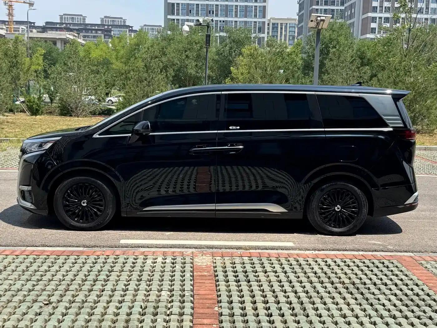 Denza D9 2022 DM-i 970 AWD Flagship Edition — миниатюра 7