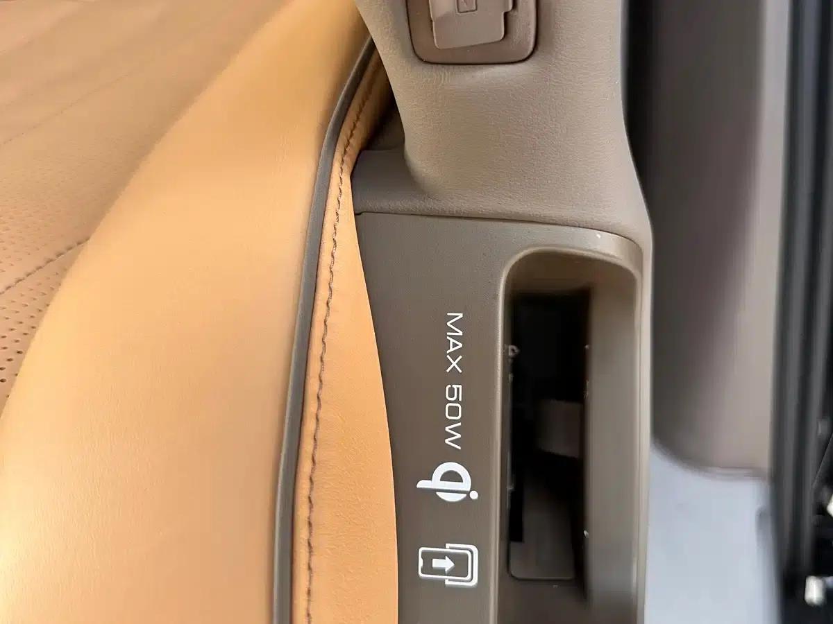 Denza D9 2024 DM-i 980 AWD Flagship — миниатюра 13