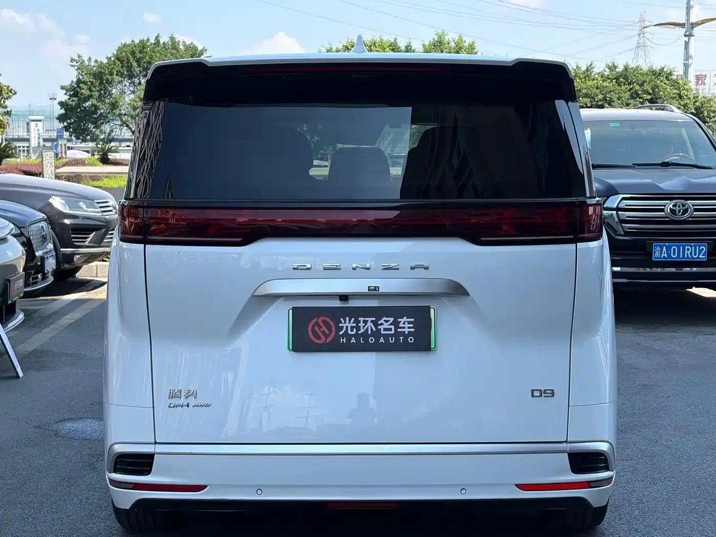 Denza D9 2022 DM-i 970 AWD Flagship Edition — миниатюра 4