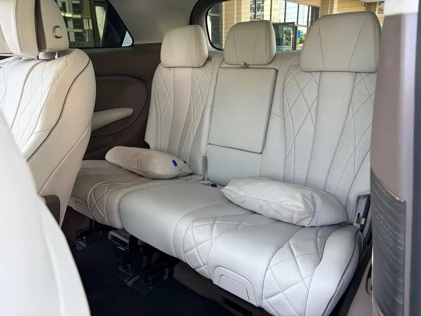 Denza D9 2022 DM-i 970 AWD Flagship Edition — миниатюра 10