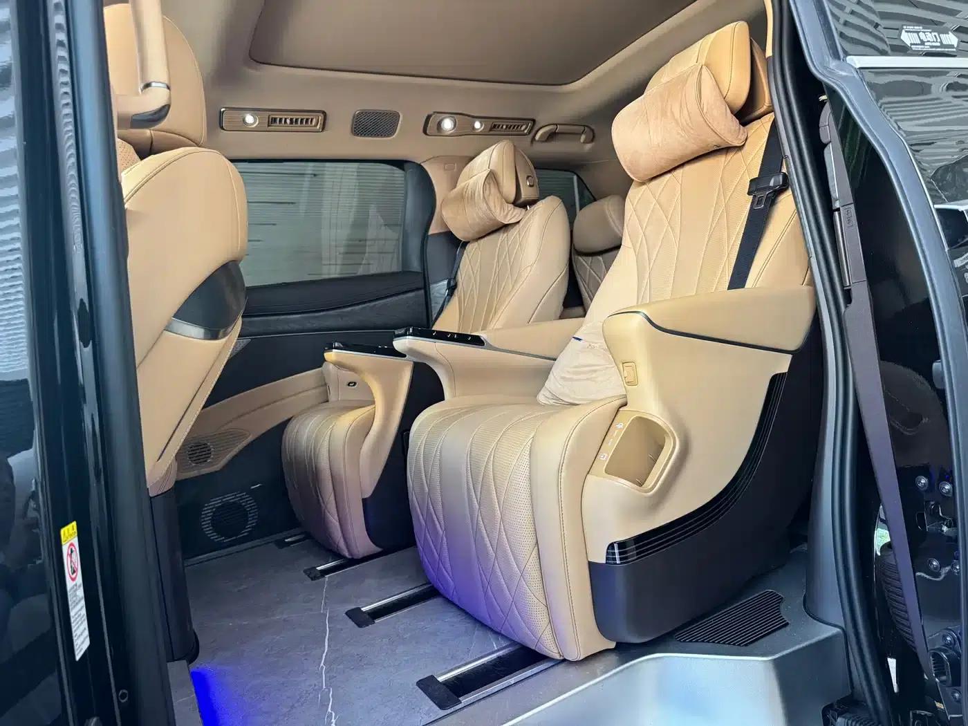 Denza D9 2025 DM-i Smart Driving Edition 1020 AWD Premium Model — миниатюра 8