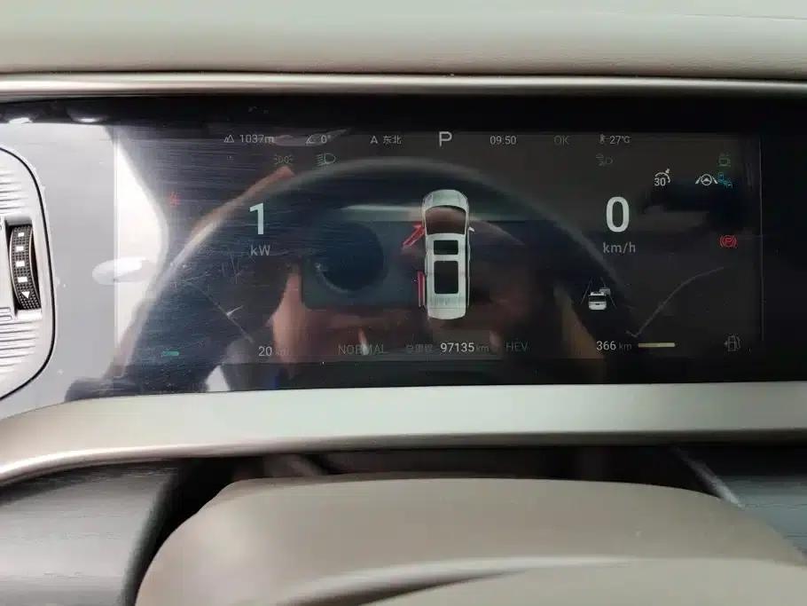 Denza D9 2022 DM-i 970 AWD Flagship Edition — миниатюра 14