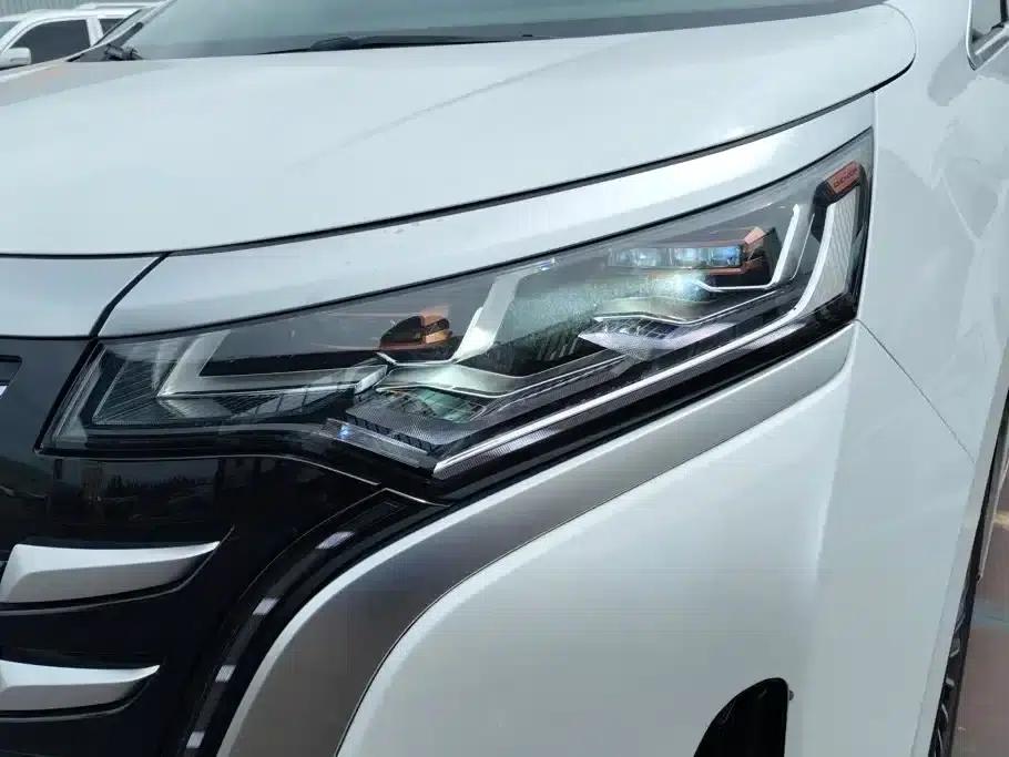Denza D9 2022 DM-i 970 AWD Flagship Edition — миниатюра 5