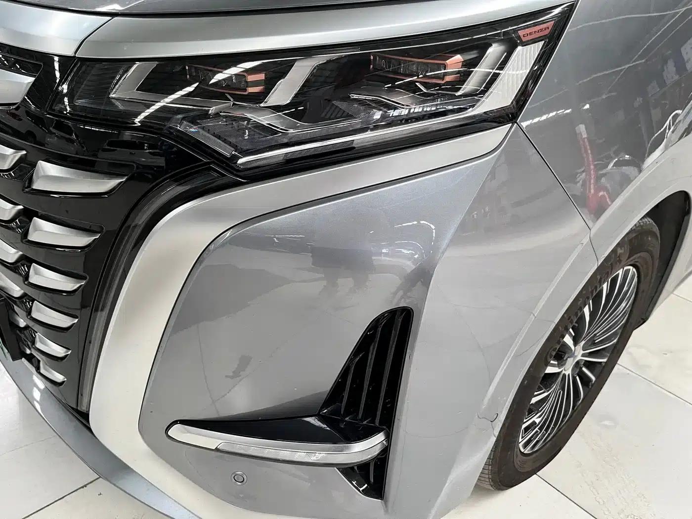 Denza D9 2022 DM-i 970 AWD Flagship Edition — миниатюра 4