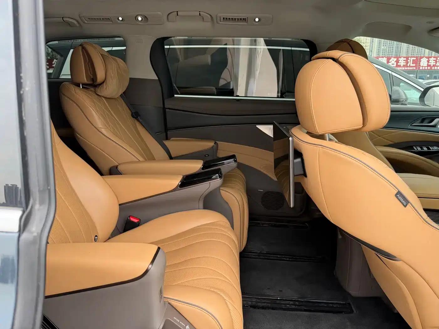 Denza D9 2022 DM-i 970 AWD Flagship Edition — миниатюра 5