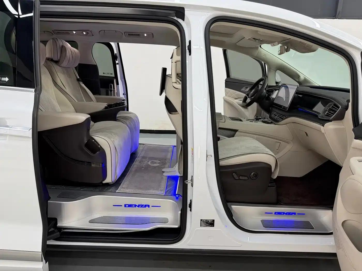Denza D9 2024 DM-i 980 AWD Flagship — миниатюра 15