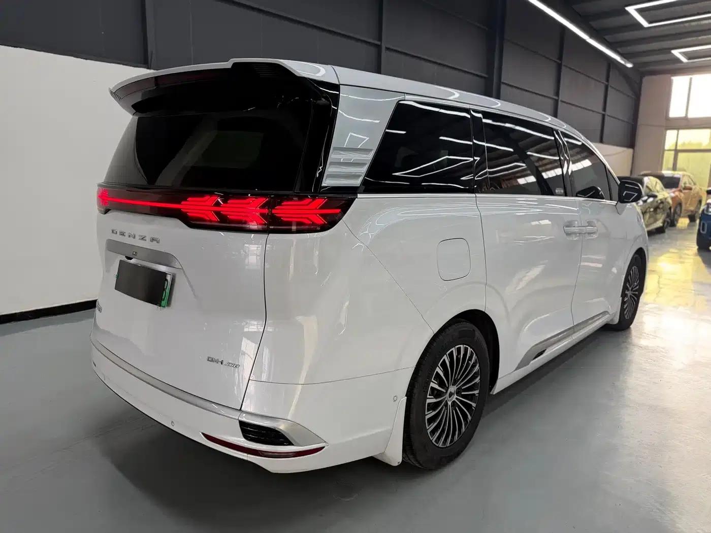 Denza D9 2024 DM-i 980 AWD Flagship — миниатюра 7