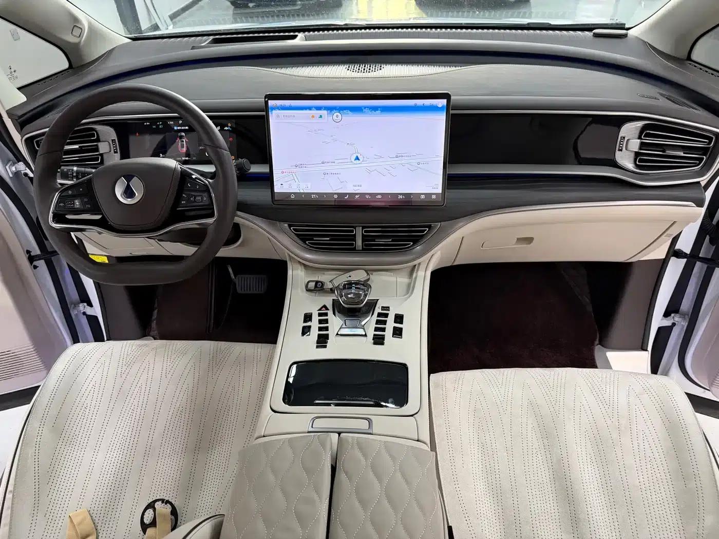 Denza D9 2024 DM-i 980 AWD Flagship — миниатюра 9