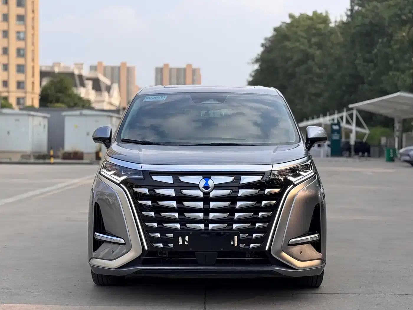 Denza D9 2022 DM-i 970 AWD Flagship Edition — миниатюра 2