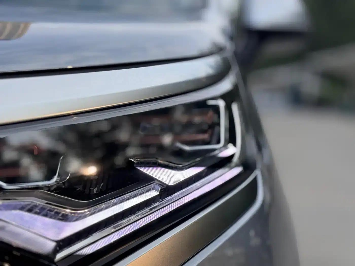 Denza D9 2022 DM-i 970 AWD Flagship Edition — миниатюра 5