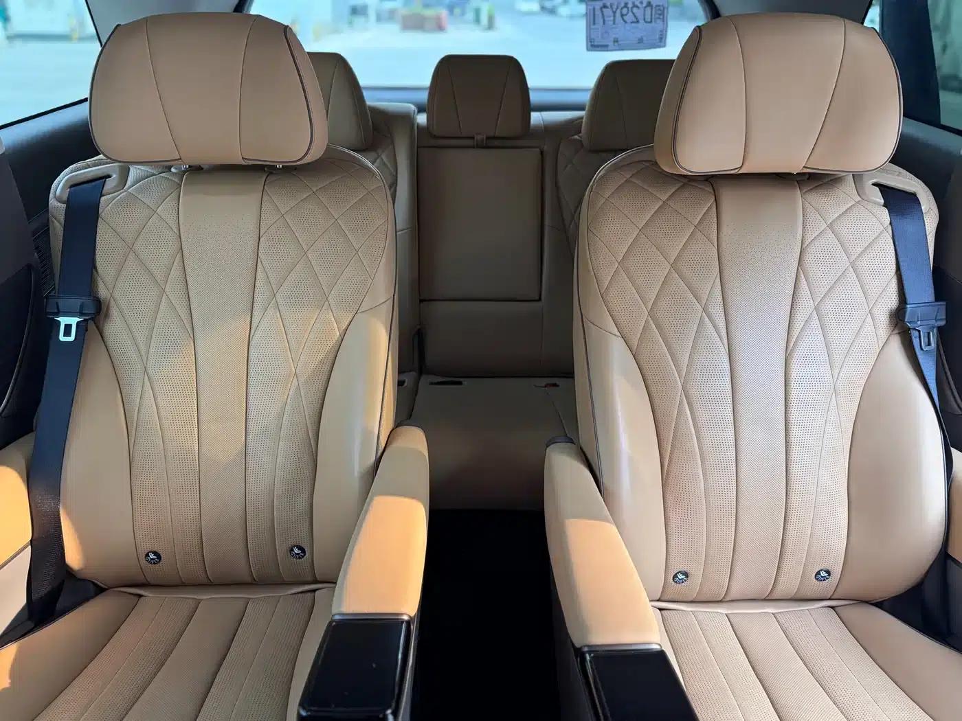 Denza D9 2022 DM-i 970 AWD Flagship Edition — миниатюра 10