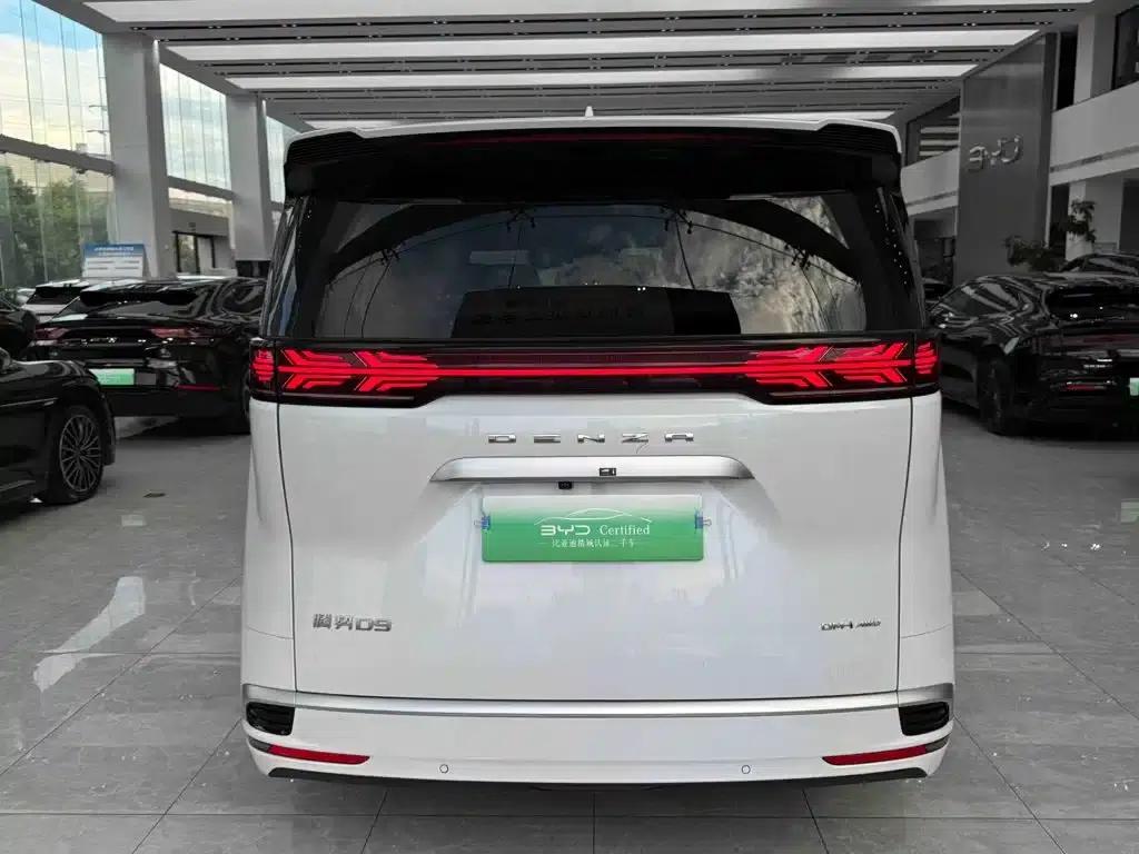 Denza D9 2022 DM-i 970 AWD Flagship Edition — миниатюра 6