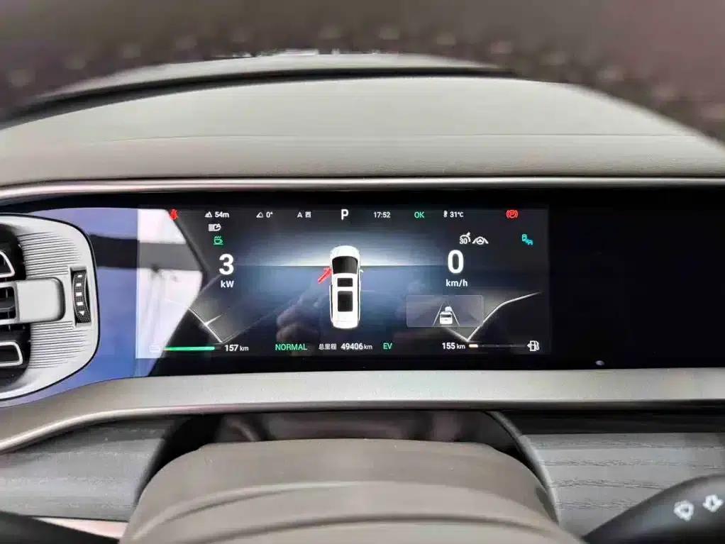 Denza D9 2022 DM-i 970 AWD Flagship Edition — миниатюра 9