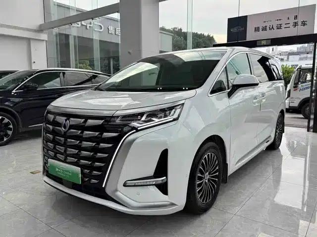 Denza D9 2022 DM-i 970 AWD Flagship Edition