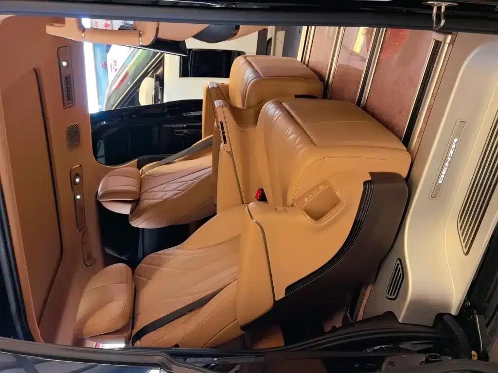 Denza D9 2025 DM-i Smart Driving Edition 1020 AWD Premium — миниатюра 9