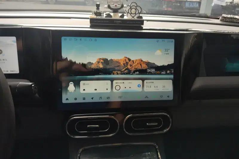 Leapmotor C11 2023 Range Extended Electric 285 Smart Edition — миниатюра 11