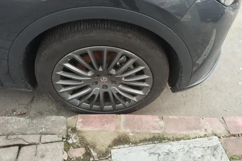 Leapmotor C11 2023 Range Extended Electric 285 Smart Edition — миниатюра 8