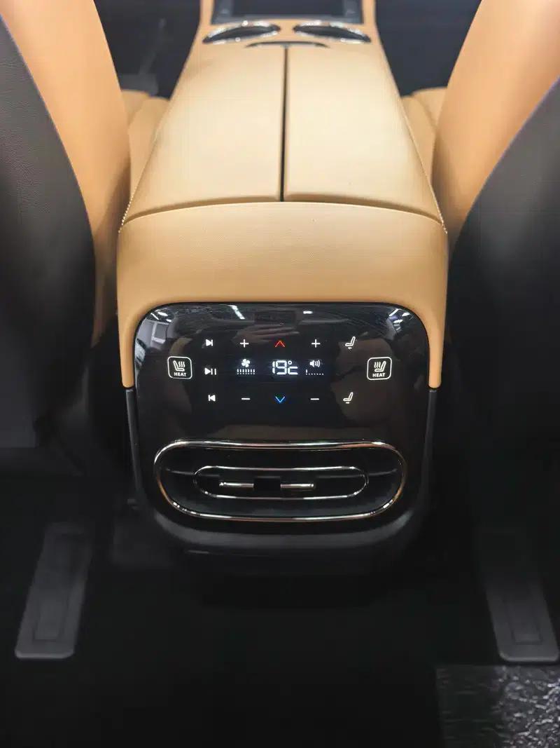 Leapmotor C11 2024 Pure Electric Version 580 Premium Edition — миниатюра 10