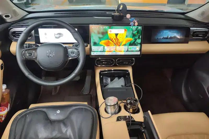 Leapmotor C11 2024 Range Extended Electric 300 Premium Edition — миниатюра 15