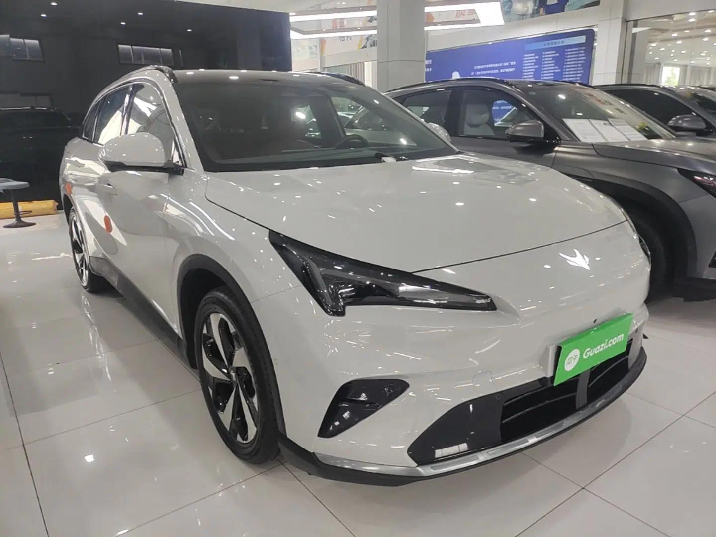 ARCFOX Alpha T5 2026 Model Range-Extended 1215 Yuanjing Smart Driving Version — миниатюра 3