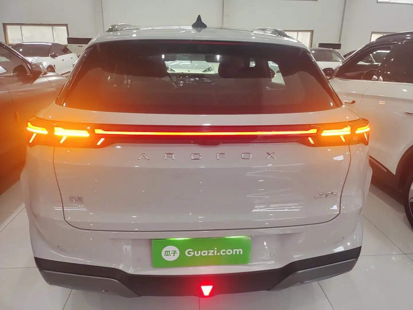 ARCFOX Alpha T5 2026 Model Range-Extended 1215 Yuanjing Smart Driving Version — миниатюра 5