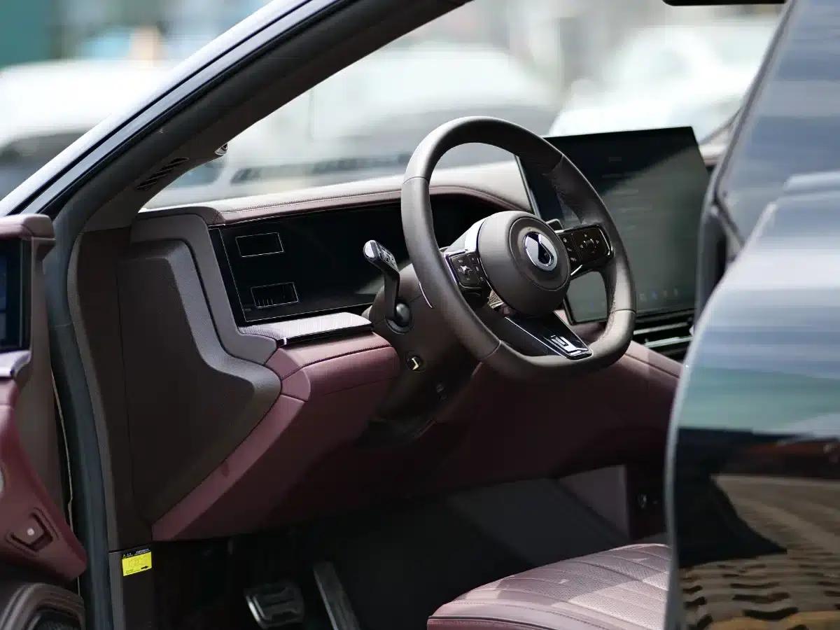 Denza Z9 2024 Model, 1100km Range, 4WD Ultra Edition — миниатюра 7