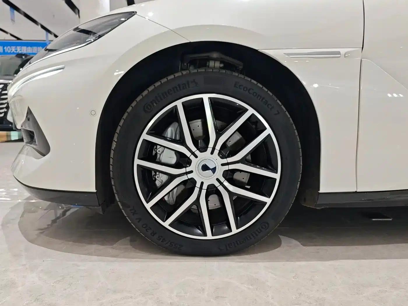 Denza Z9 2024 Model 1100km AWD Max Edition — миниатюра 17