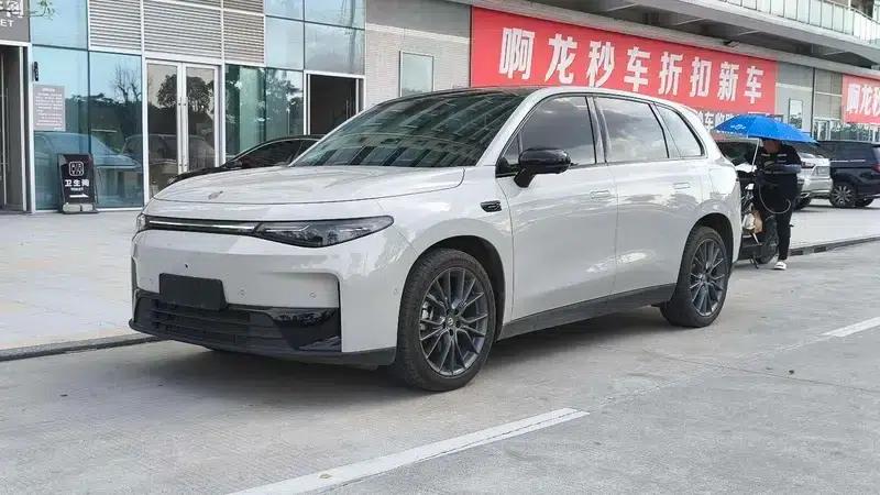 Leapmotor C10 2024 Range Extended Electric 210 Smart Edition — миниатюра 1