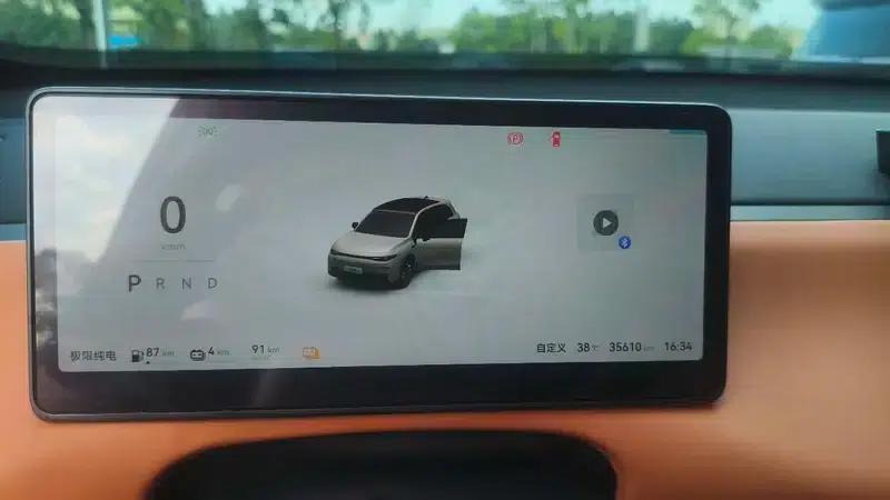 Leapmotor C10 2024 Range Extended Electric 210 Smart Edition — миниатюра 7