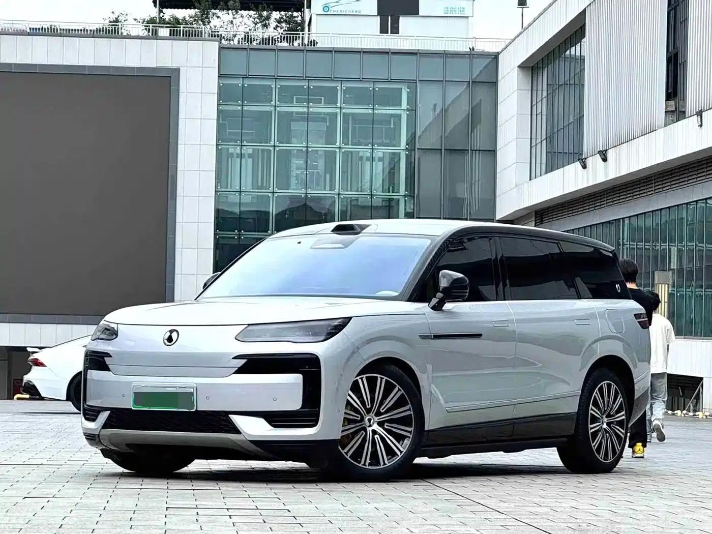 Denza N9 2025 Flagship Edition — миниатюра 1