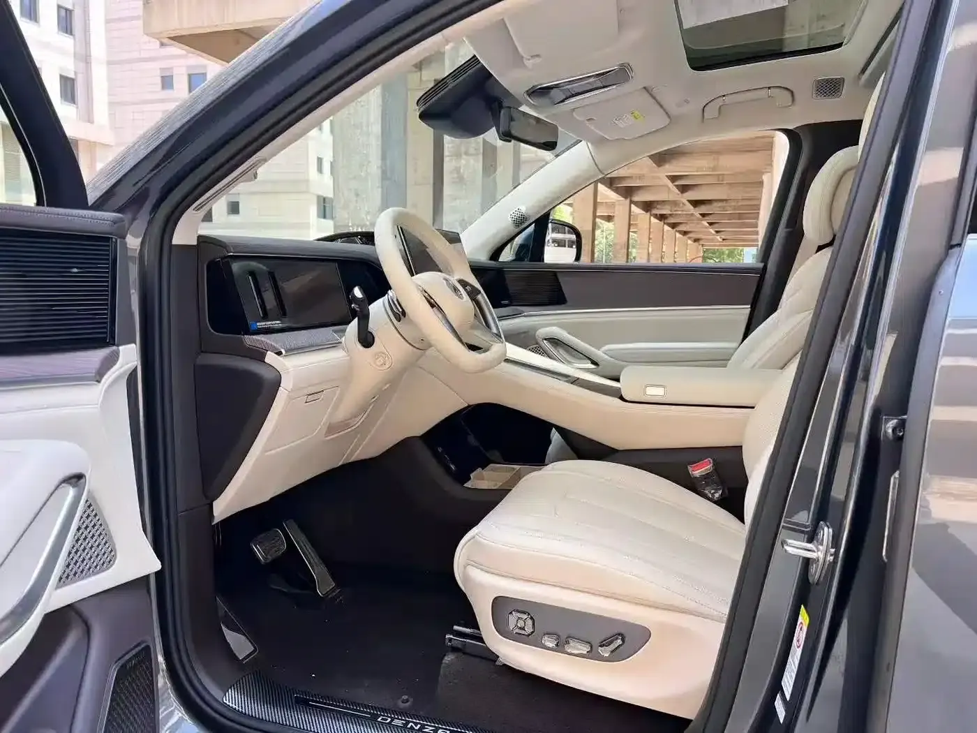 Denza N9 2025 Flagship Edition — миниатюра 4