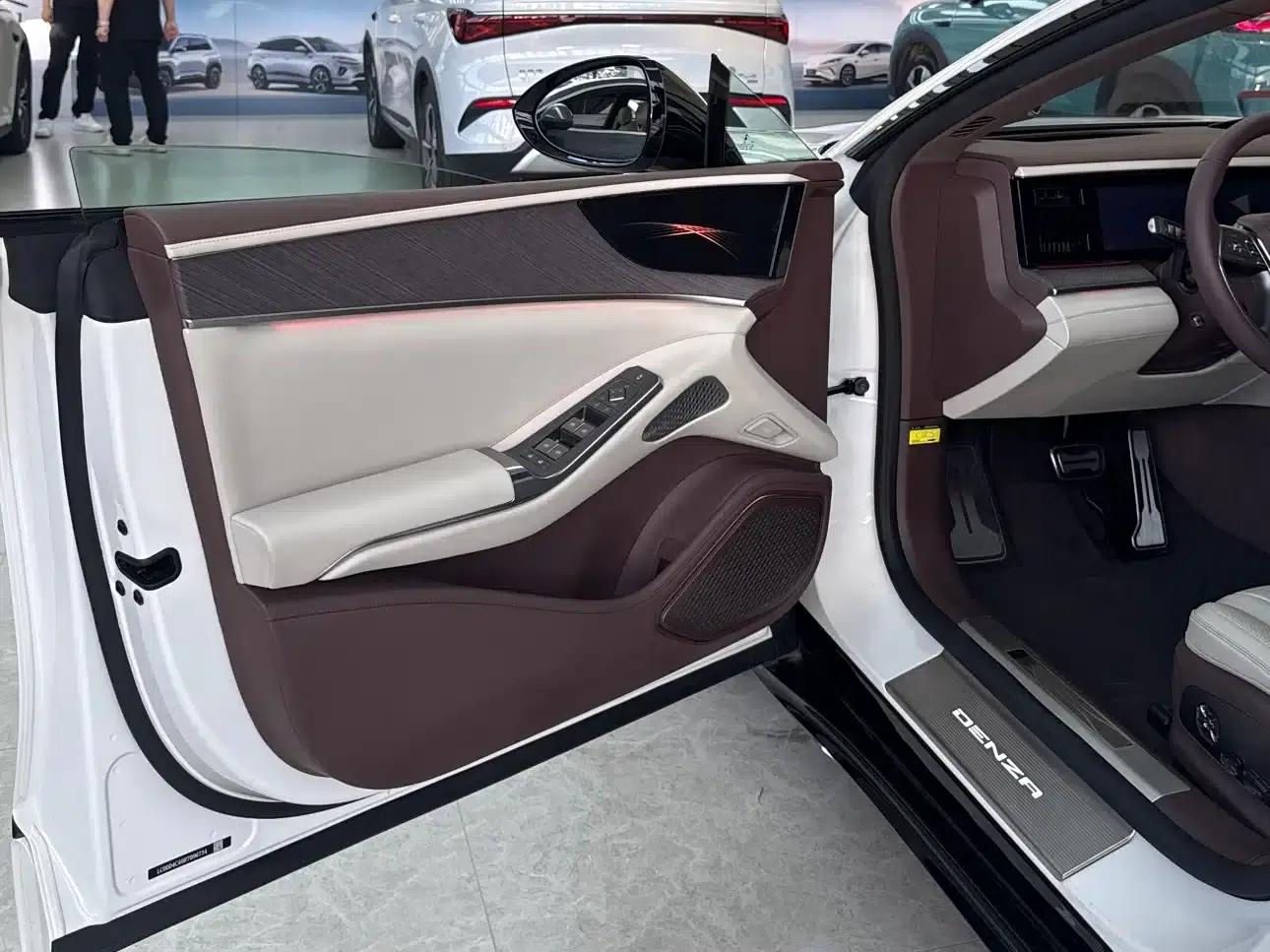 Denza Z9 GT 2024 1100 AWD Ultra Edition — миниатюра 8