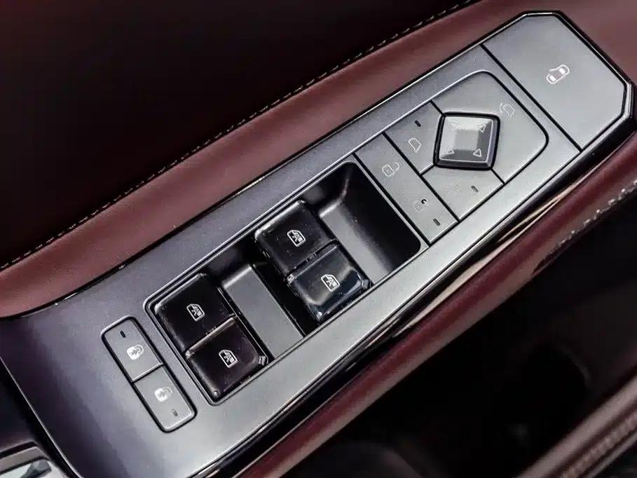 Denza Z9 GT 2024 1100 AWD Max Edition — миниатюра 12