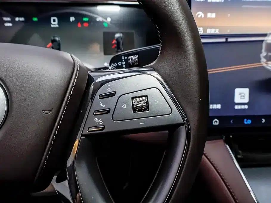 Denza Z9 GT 2024 1100 AWD Max Edition — миниатюра 16