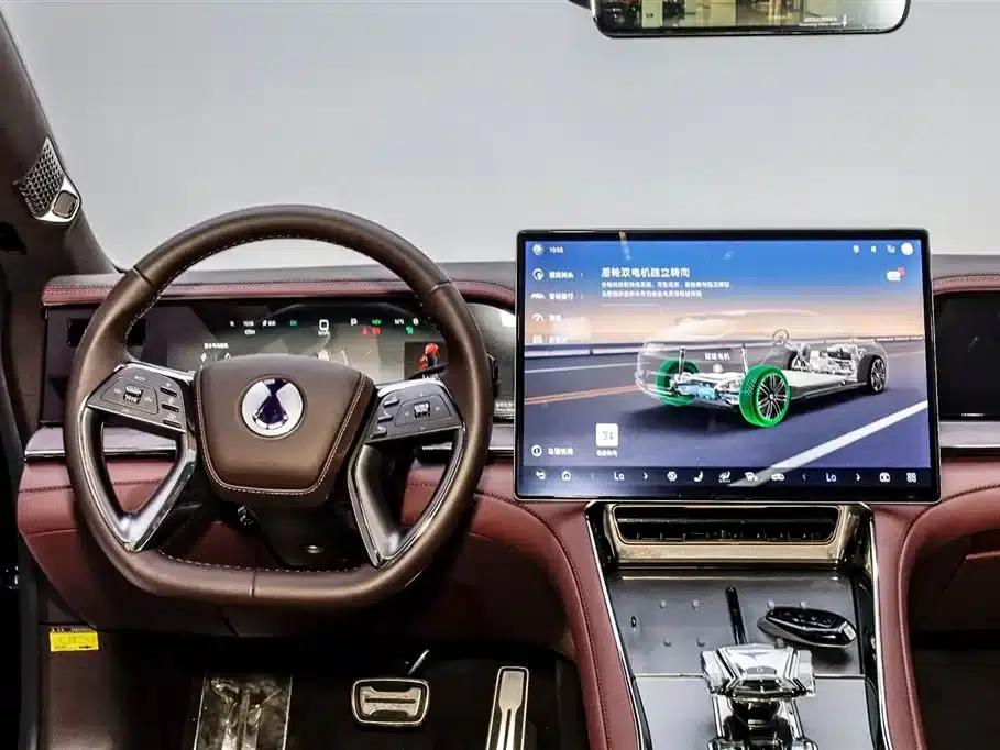 Denza Z9 GT 2024 1100 AWD Max Edition — миниатюра 27