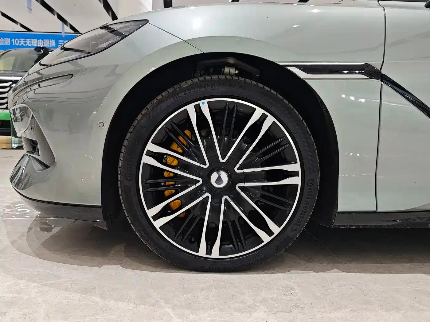 Denza Z9 GT 2024 1100 AWD Ultra Edition — миниатюра 16