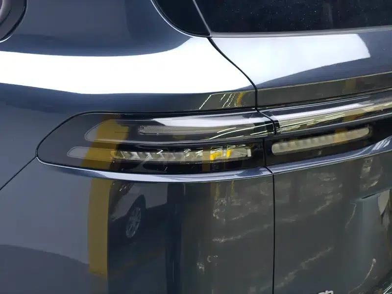 Leapmotor C16 2024 Range Extended Electric 200 Premium Edition — миниатюра 13