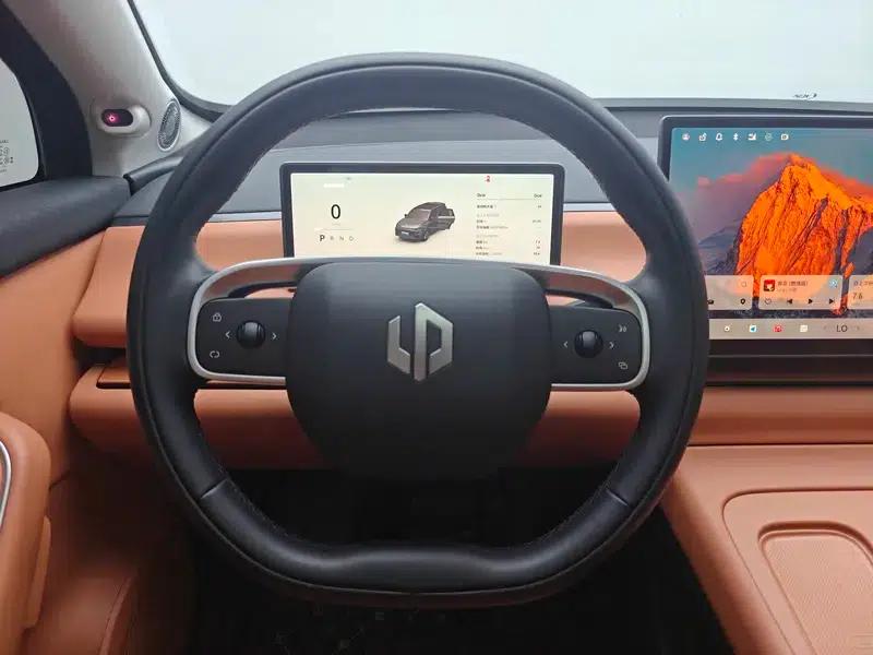 Leapmotor C16 2024 Range Extended Electric 200 Premium Edition — миниатюра 16