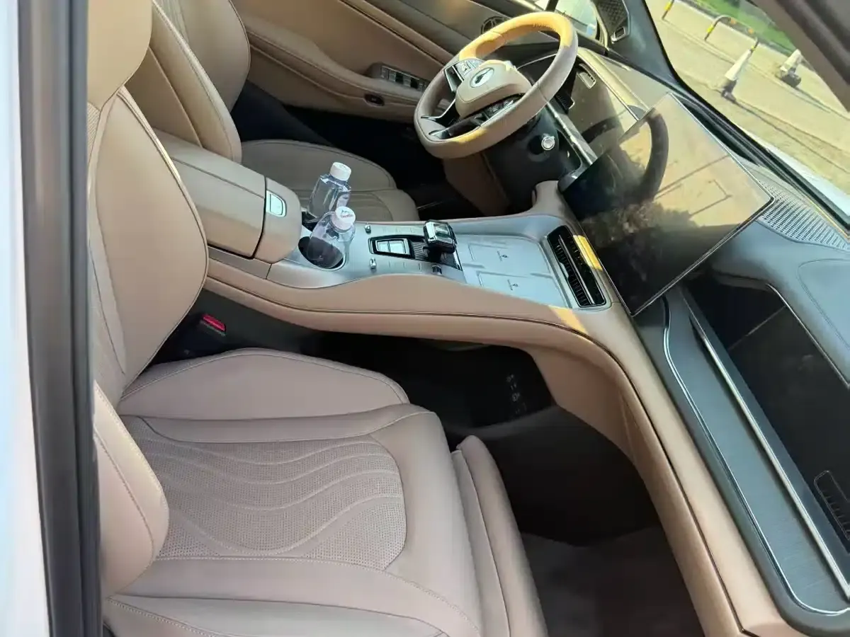 Denza N7 2024 630 AWD Intelligent Driving Ultra Edition — миниатюра 5