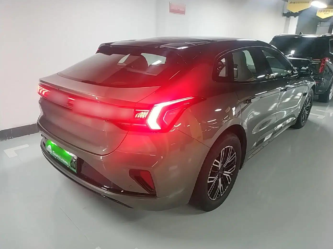Zeekr 001 2025 WE Edition 100 kWh Rear-Wheel Drive — миниатюра 6