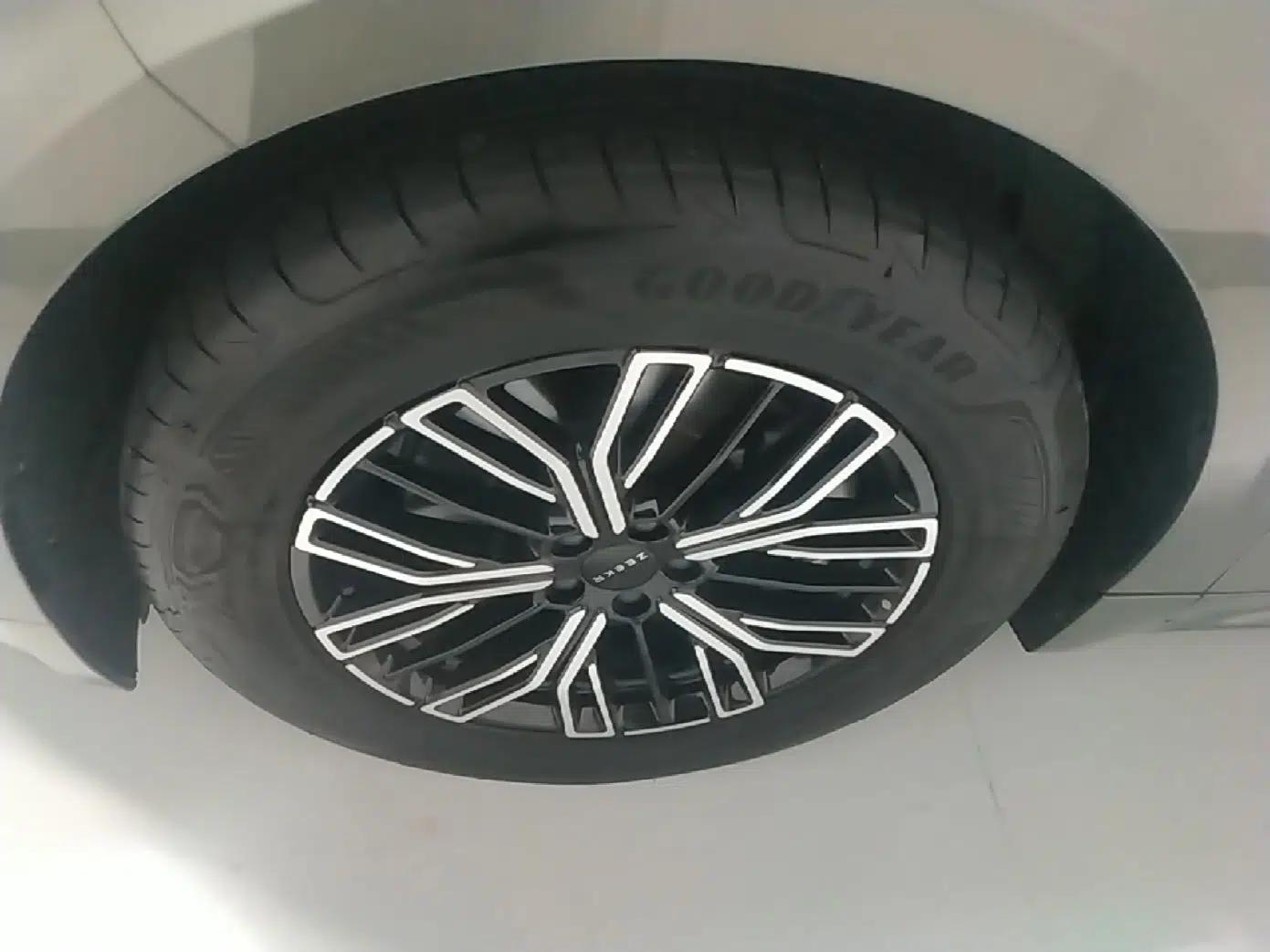 Zeekr 001 2025 WE Edition 100 kWh Rear-Wheel Drive — миниатюра 10