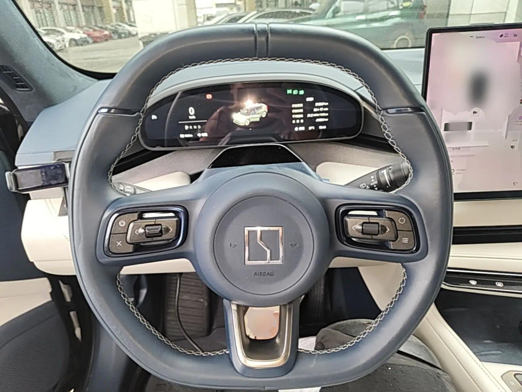 Zeekr 001 2024 YOU Edition 100 kWh All-Wheel Drive — миниатюра 13