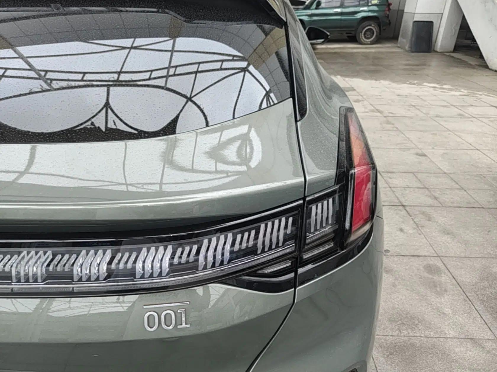 Zeekr 001 2024 YOU Edition 100 kWh All-Wheel Drive — миниатюра 9