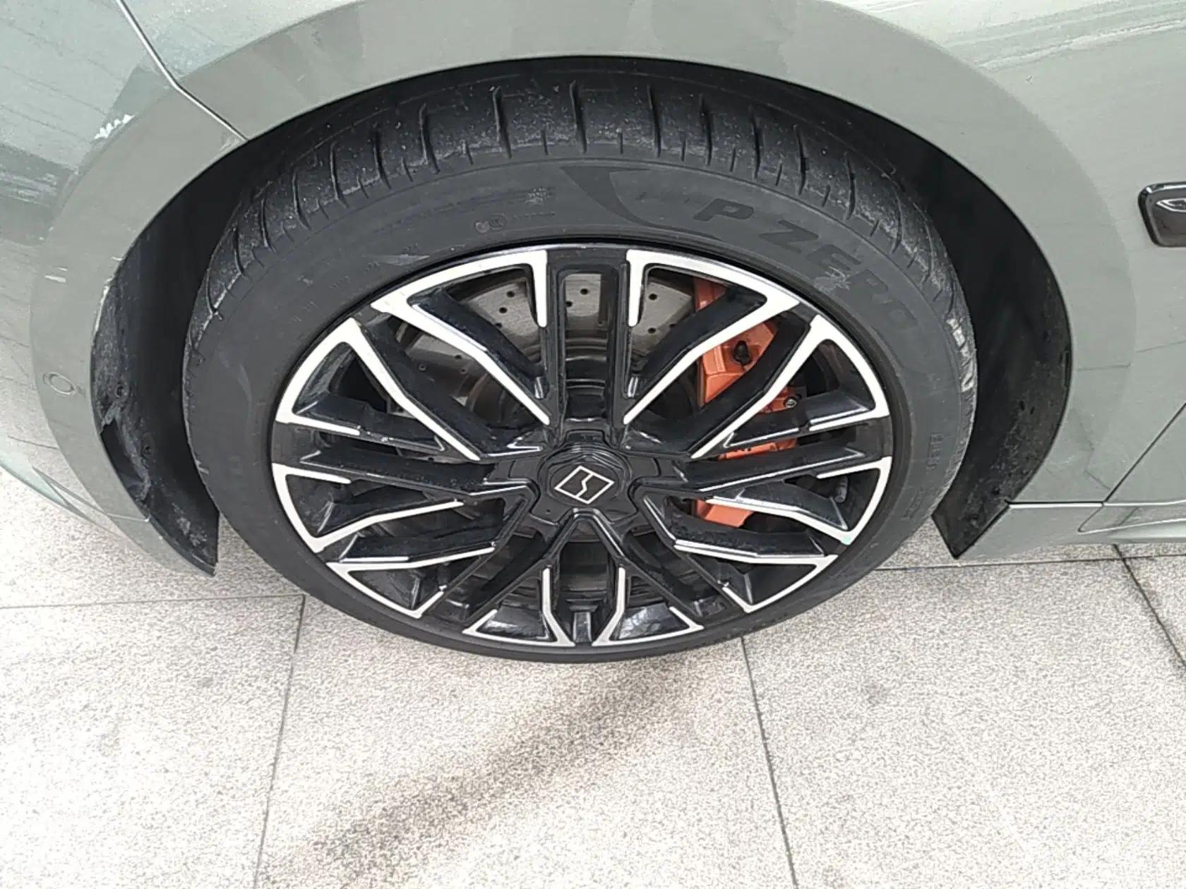 Zeekr 001 2024 YOU Edition 100 kWh All-Wheel Drive — миниатюра 10