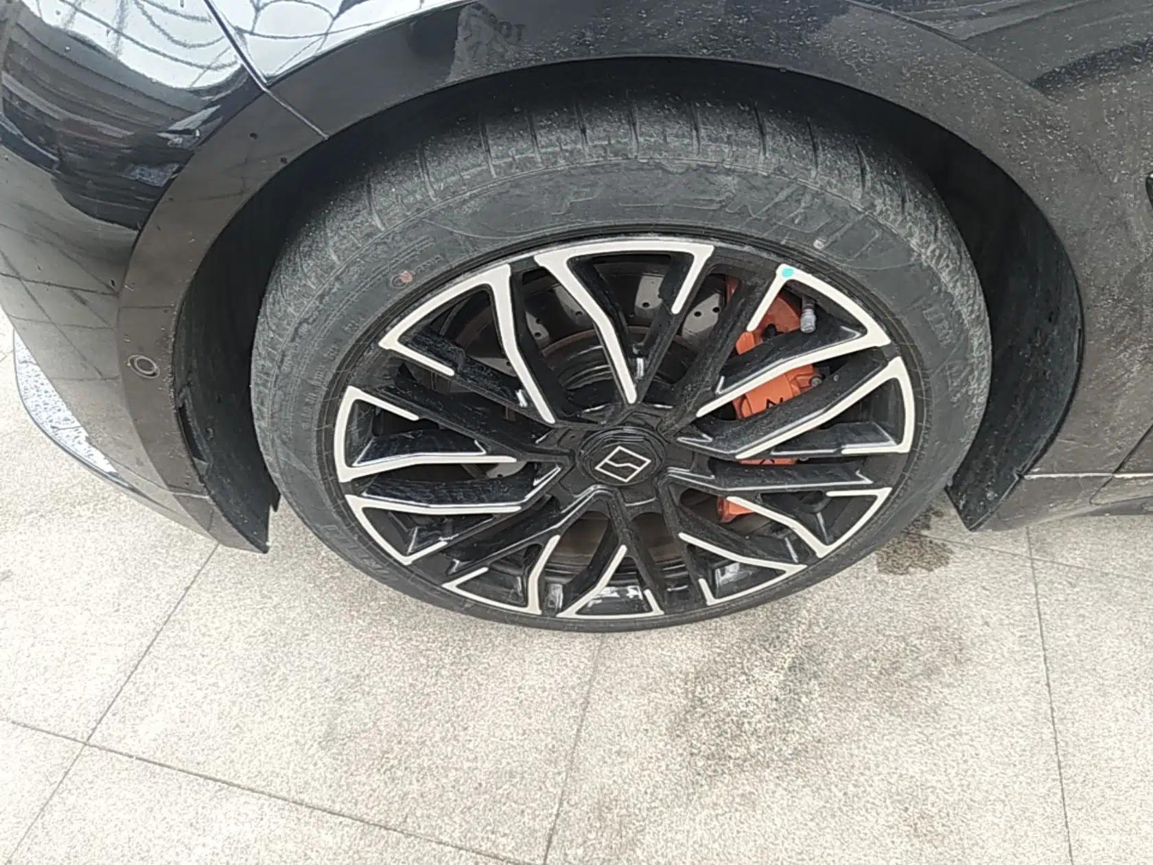 Zeekr 001 2024 YOU Edition 100 kWh All-Wheel Drive — миниатюра 10