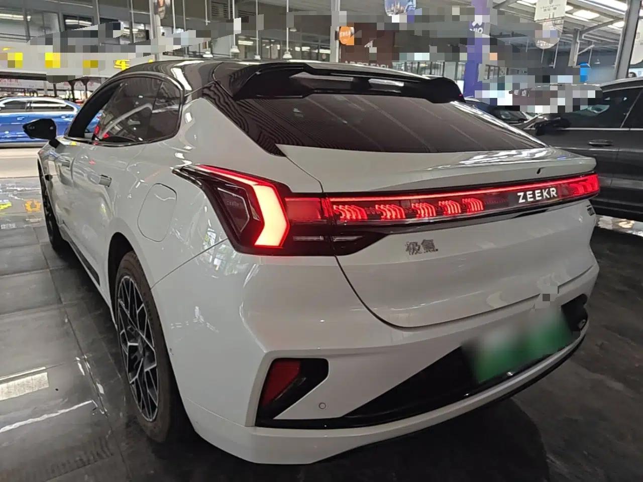 Zeekr 001 2025 WE Edition 100 kWh Rear-Wheel Drive — миниатюра 4